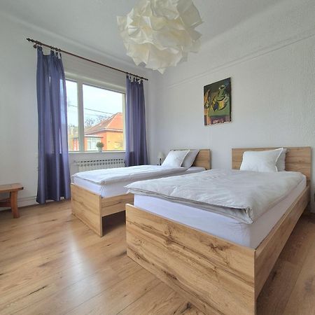 Appartamento West Capital - Free Private Parking Zagabria Esterno foto