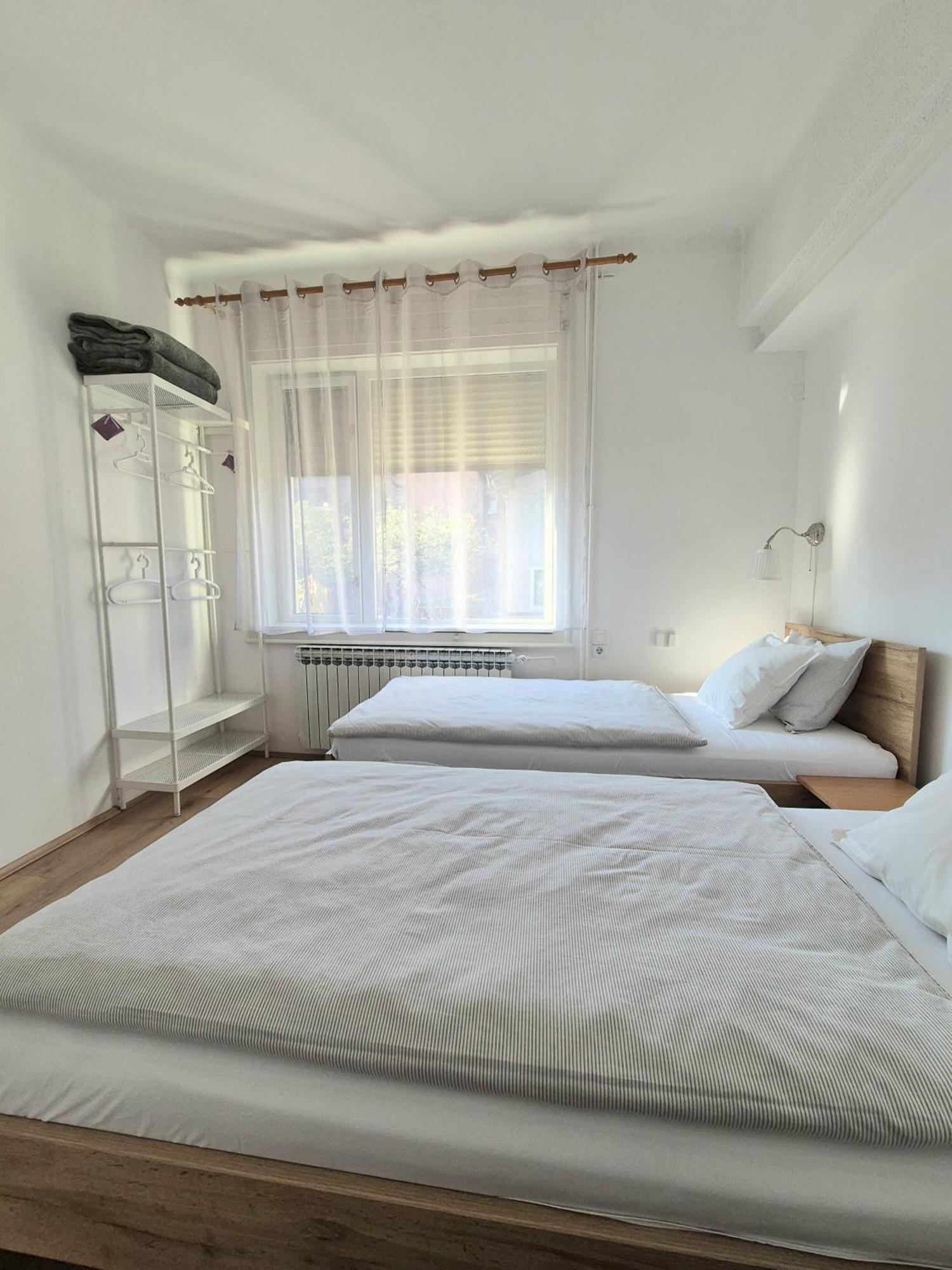Appartamento West Capital - Free Private Parking Zagabria Esterno foto